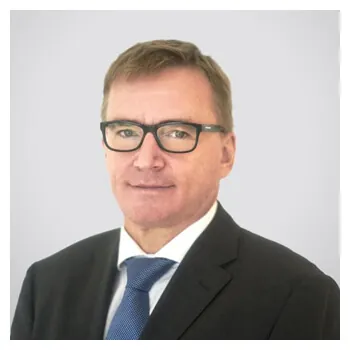 Dr. Thomas Nau